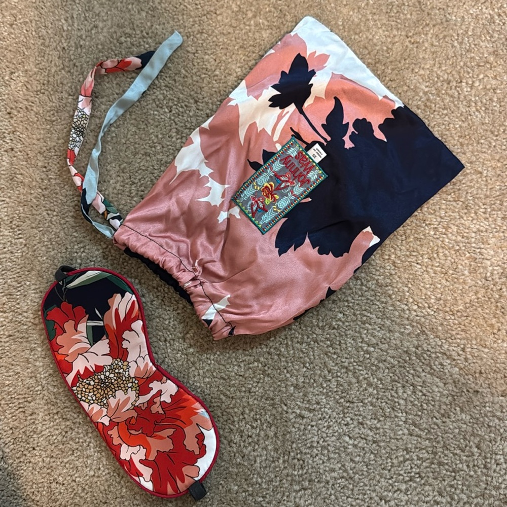 Silk Eye Mask and Small Bag - Johnny Was